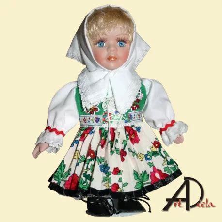 Bábika v slovenskom kroji