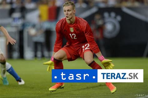 Futbalový brankár v akcii