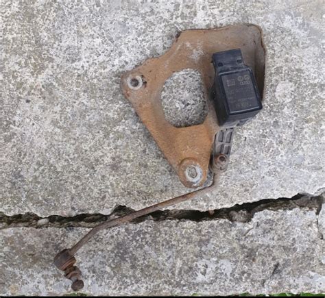 Ilustrácia nastavenia výšky ramenných pásov