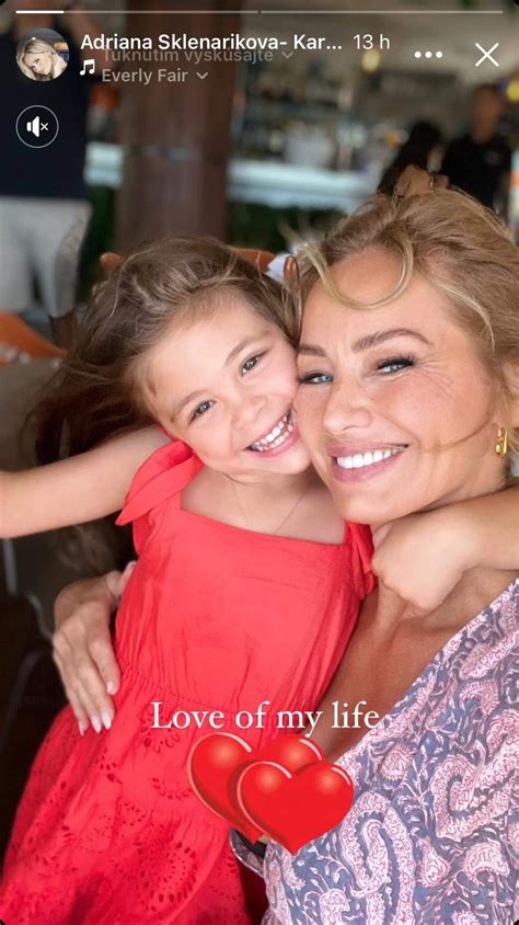 Adriana Sklenaříková s dcérou Ninou
