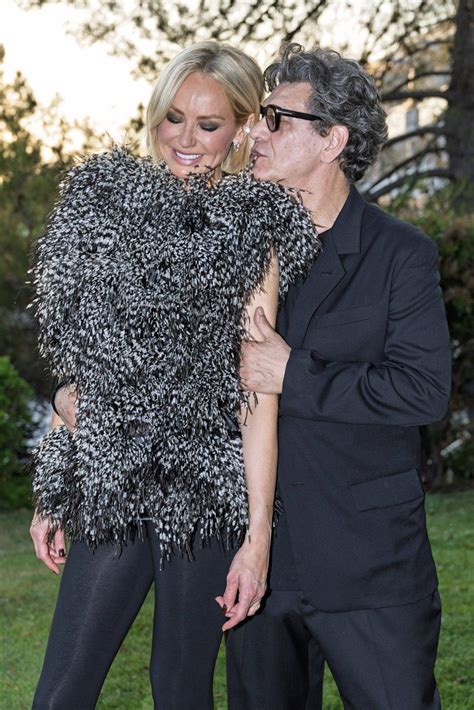 Adriana Sklenaříková a Marc Lavoine na červenom koberci