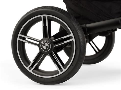 Luxusný kočík BMW