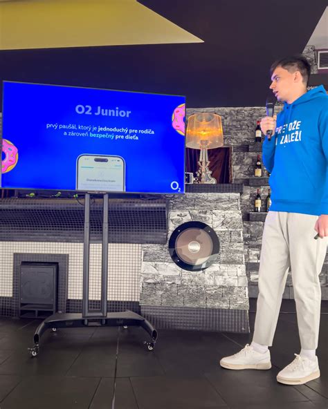 Infografika zobrazujúca štruktúru paušálu O2 Junior s uvedením dát, volaní a SMS