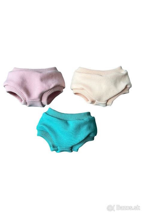 Detaily pletených nohavičiek pre bábätko