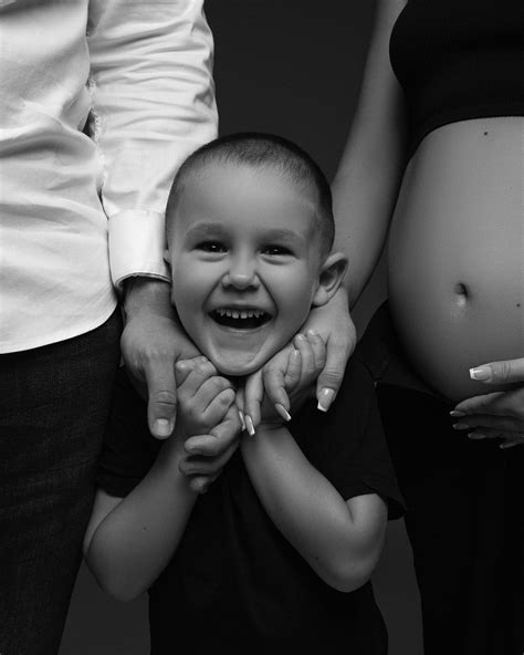 Fotografia influencerky Daniely Christovej počas tehotenského fotenia