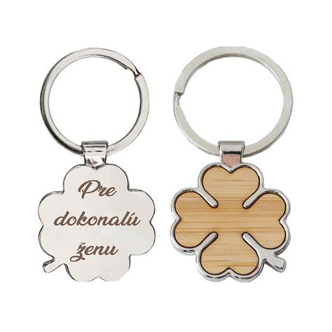 prívesok v tvare štvorlístka