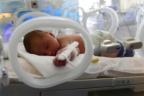 Predčasne narodené dieťa v inkubátore