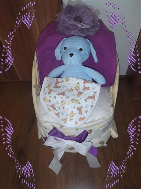 Plienková torta v tvare kočíka