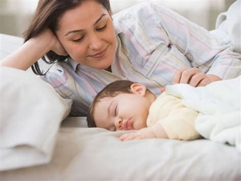 Ilustrácia matky s novorodencom v nadštandardnej izbe