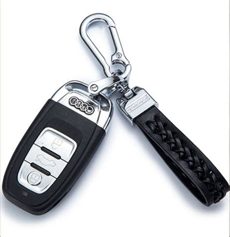 Ilustračná fotografia zobrazujúca kľúče od domu a zmluvu