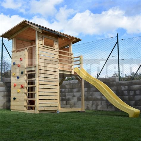 Detské ihrisko v zeleni