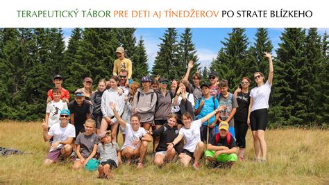 Ilustrácia kuriatok pod krídlami mamy