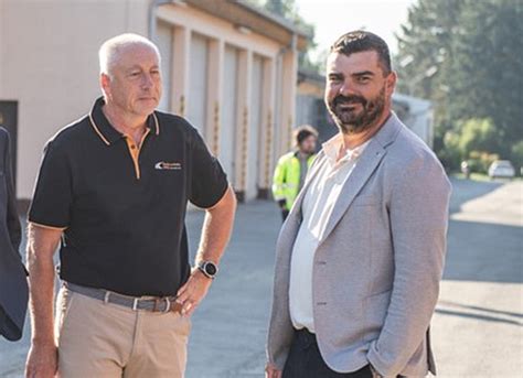 Roman Hanák v Indii s dětmi