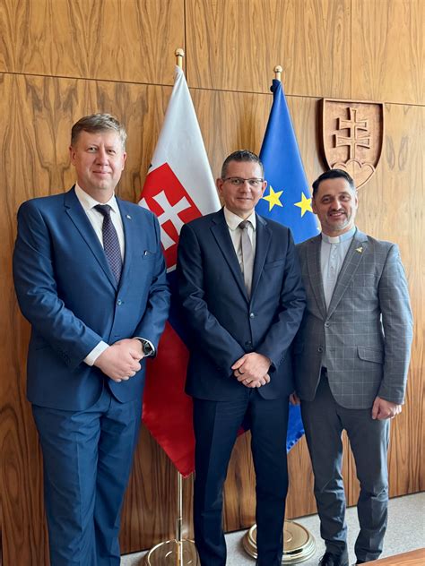 Ilustrácia elektronickej služby na Ministerstve vnútra SR