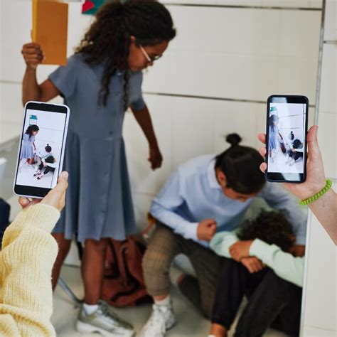 Ilustrácia kyberšikany a online bezpečnosti