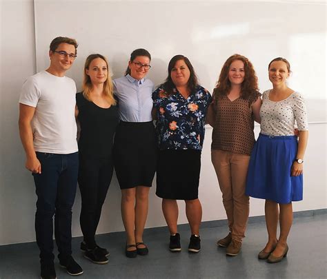 Ženy na predpôrodnom kurze