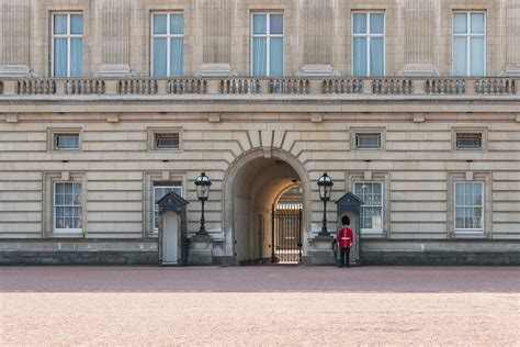 Oslavy pred Buckinghamským palácom