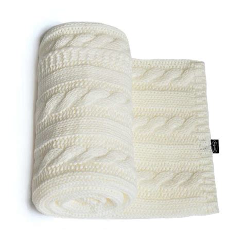 Biela deka pre novorodeniatko s jemným úpletom