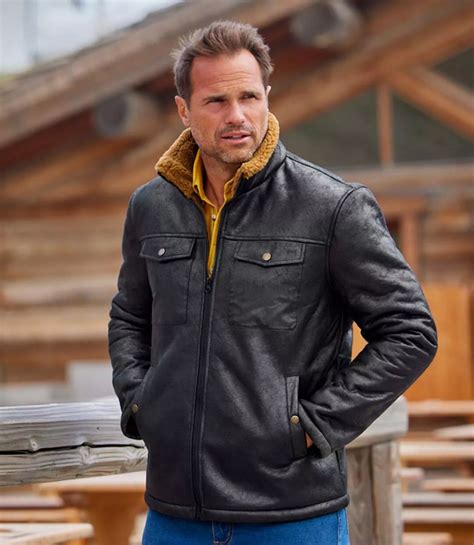 Porovnanie fusakov z ovčieho rúna a flisových fusakov