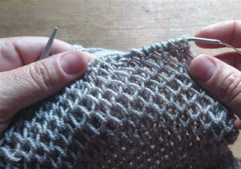 Vzor vrkôčikového prepletenia pri pletení