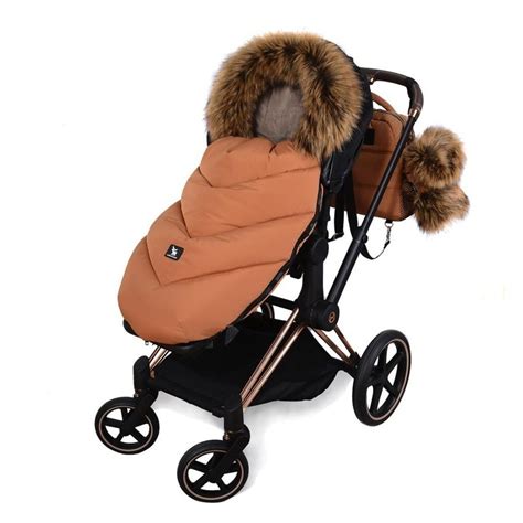 Infografika: Výhody zimného fusaku Cottonmoose Moose Yukon