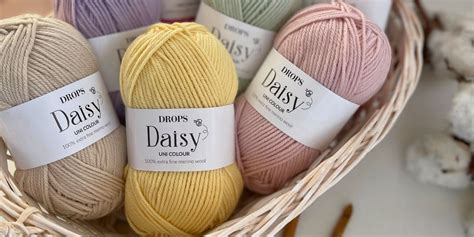 Výber rôznych druhov priadze a háčikov