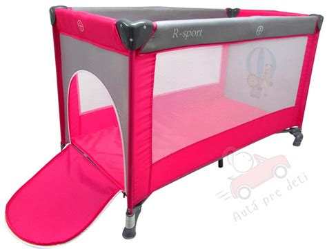 Skladacia ružová cestovná postieľka
