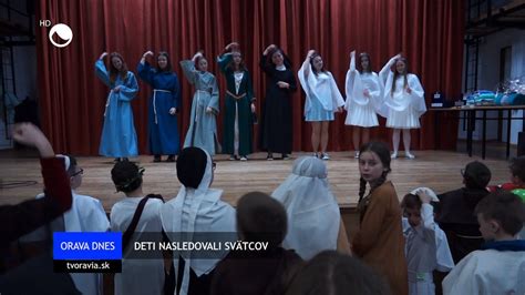 Deti v rôznych kostýmoch