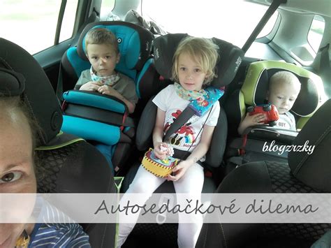 Autosedačka v aute
