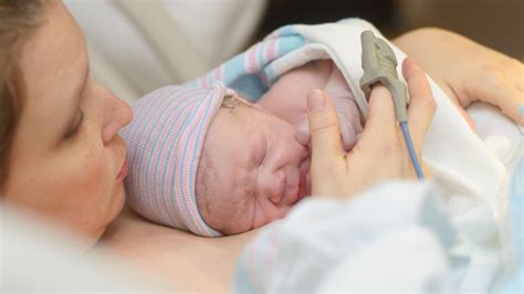 Ilustrácia rizík cisárskeho rezu