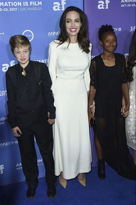 Angelina Jolie s dcérou Shiloh a dcérou Zaharou