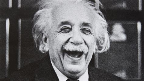 Albert Einstein pri práci