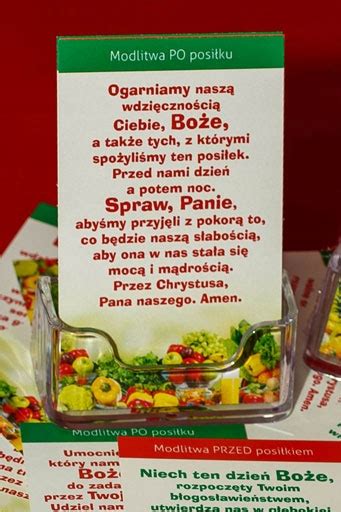 Ilustrácia Ježiša pri stole s jedlom