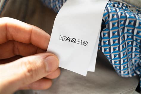Detail identifikačného štítku na kočíku Gucci