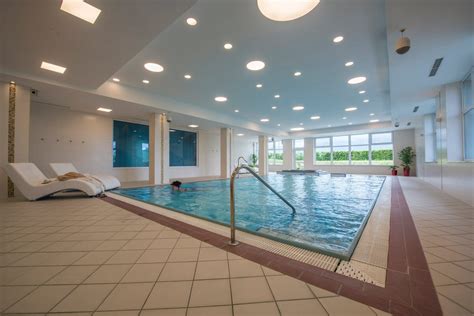 Wellness centrum s bazénom vo Wellness Hotel Horizont