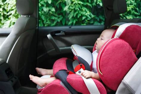 Obrázok autosedačky s dieťaťom