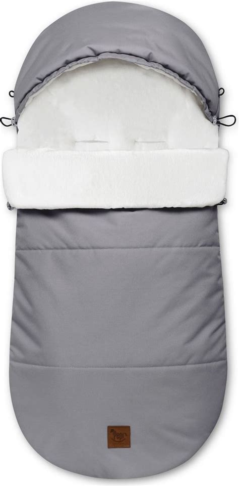 Detaily nánožníka na kočík