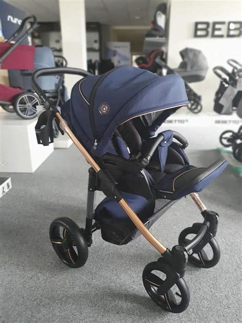 Rôzne farby a modely kočíkov Bexa